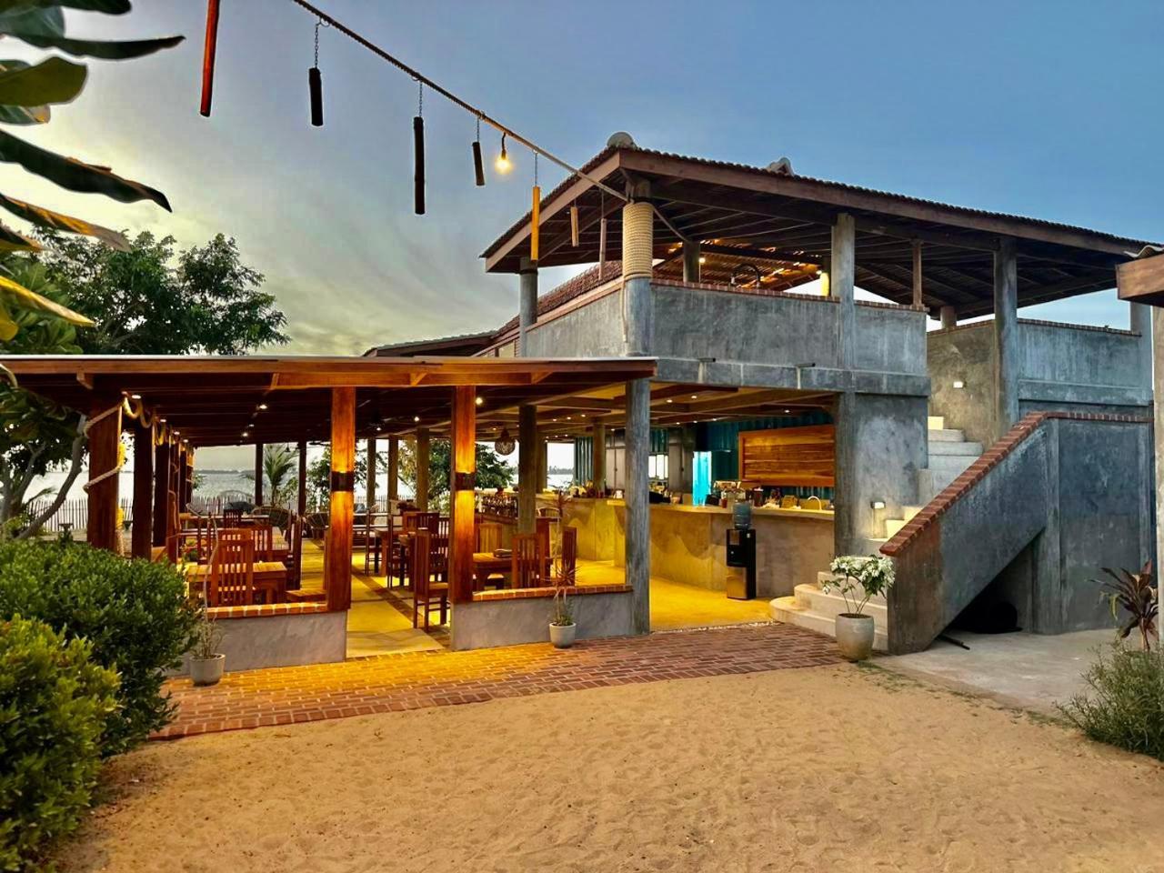 Arasi Resort Kalpitiya Bagian luar foto